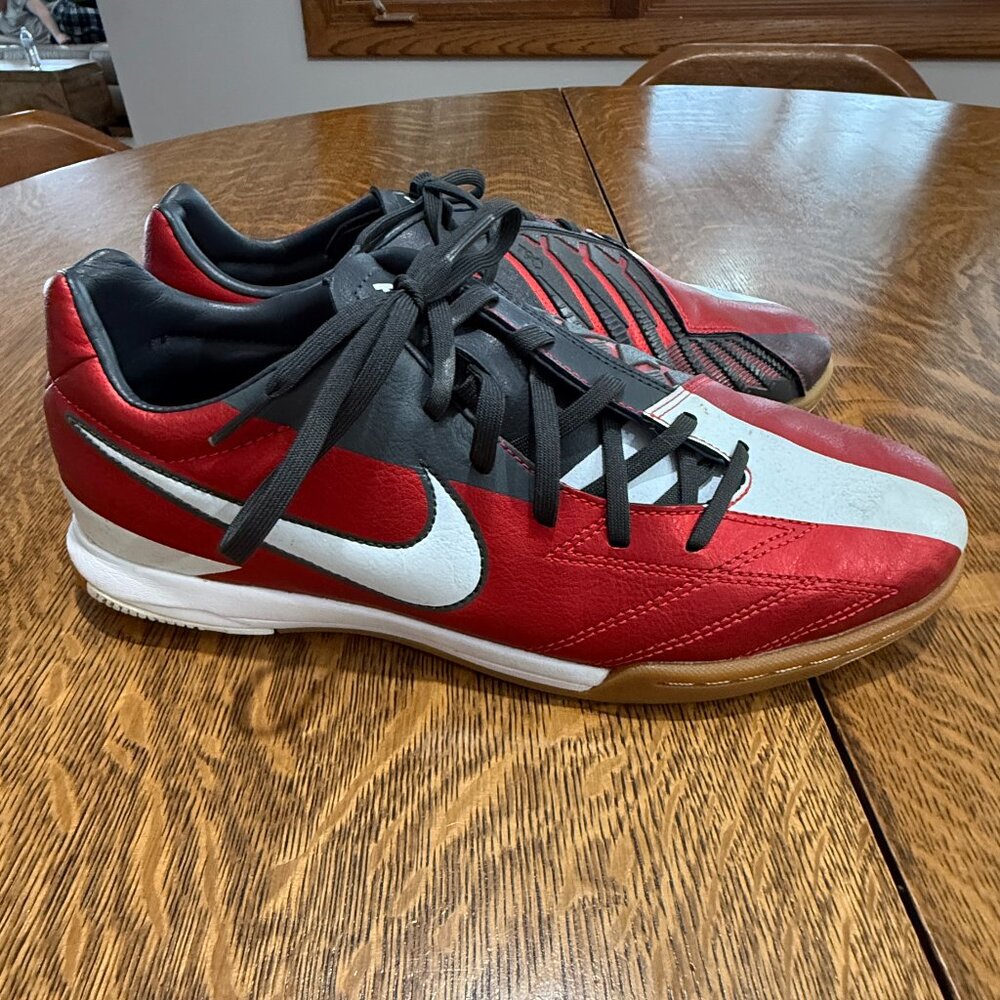 Nike Men's Red White Black Indoor Soccer Shoes 9.5